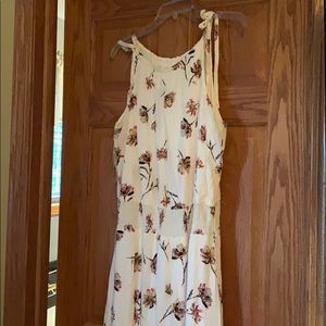 Maurices’s Maxi Dress White w/ keyhole - NWOT
